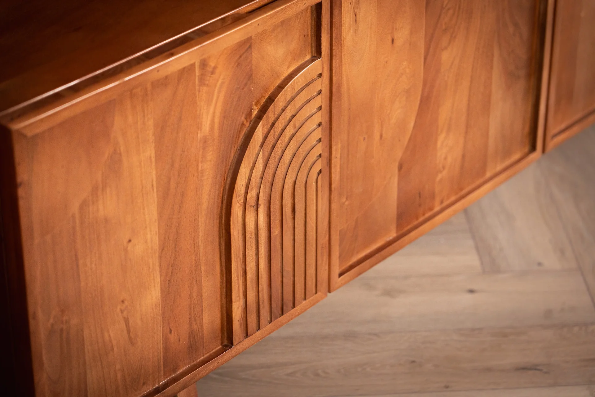 Solid Acacia Wood TV unit 180 cm with Carved Circular Front – Manhattan - Image 8