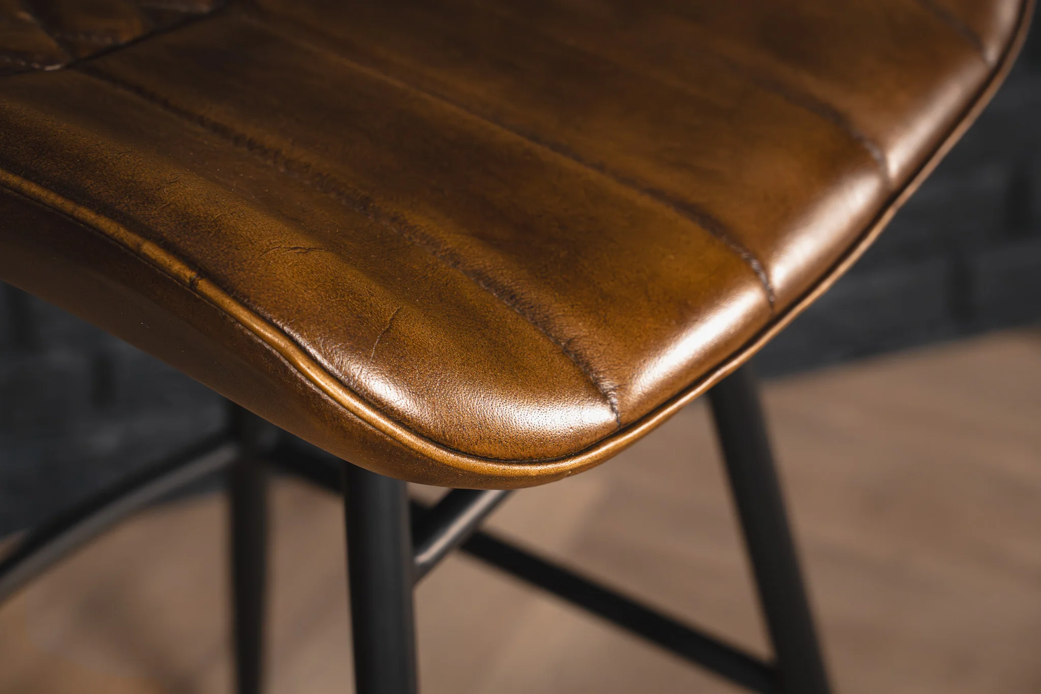 Genuine Leather Bar Stool Antique Brown with Black Legs – Valencia Curve - Image 8